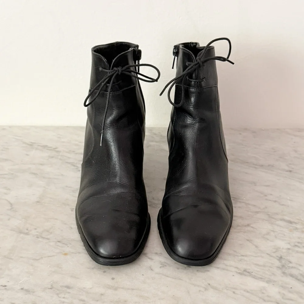 Van Eli Vintage Black Leather Ankle Boots Lace Up Square Toe Block Heel 7